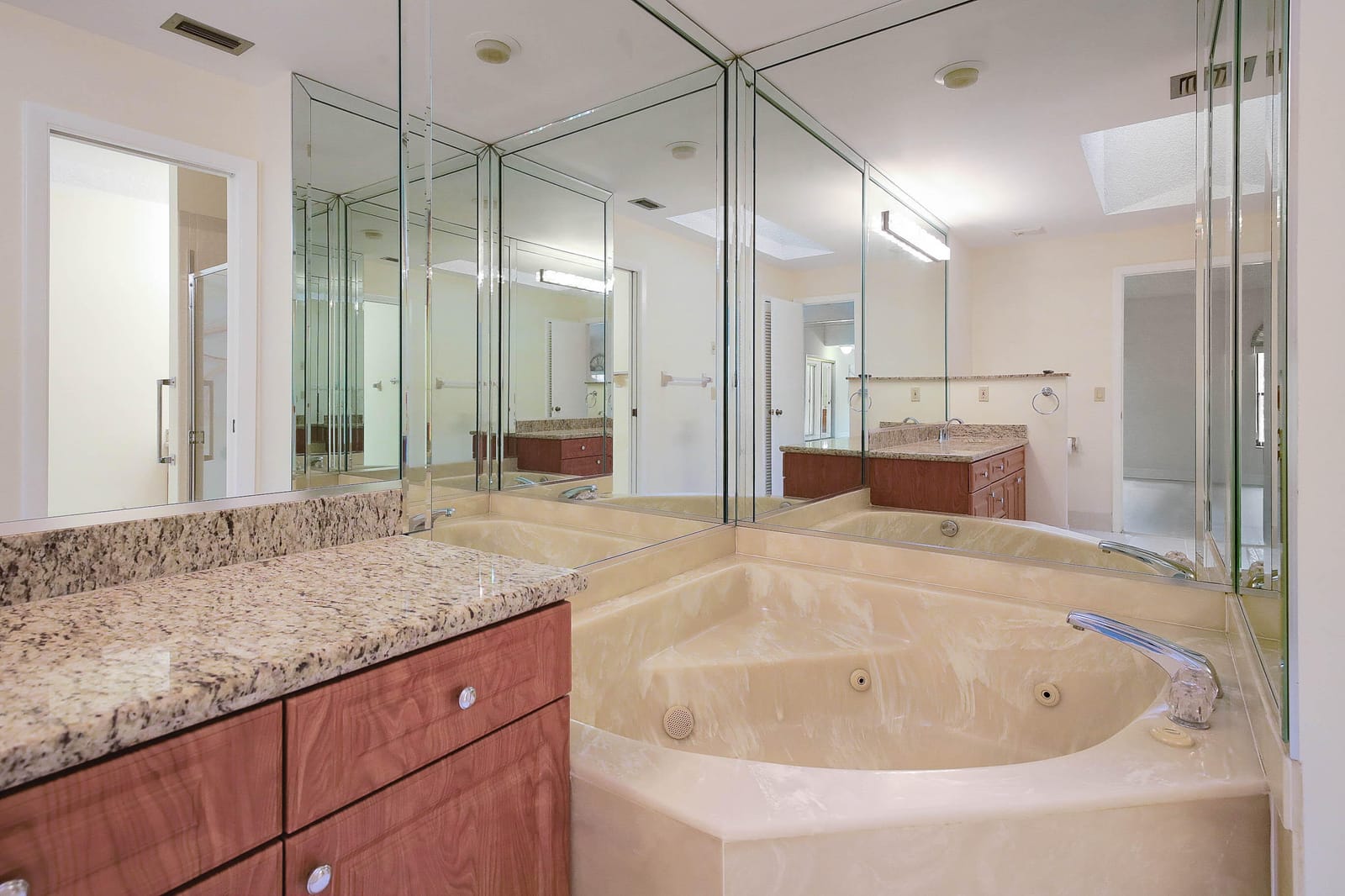7003 GOLF POINTE Circle, Tamarac, FL 33321 photo 13