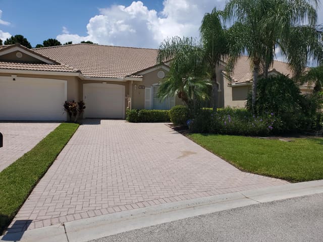 321 NW BROKEN OAK Trail 321, sold in Jensen Beach Golf And Country Club, Jensen Beach, FL
