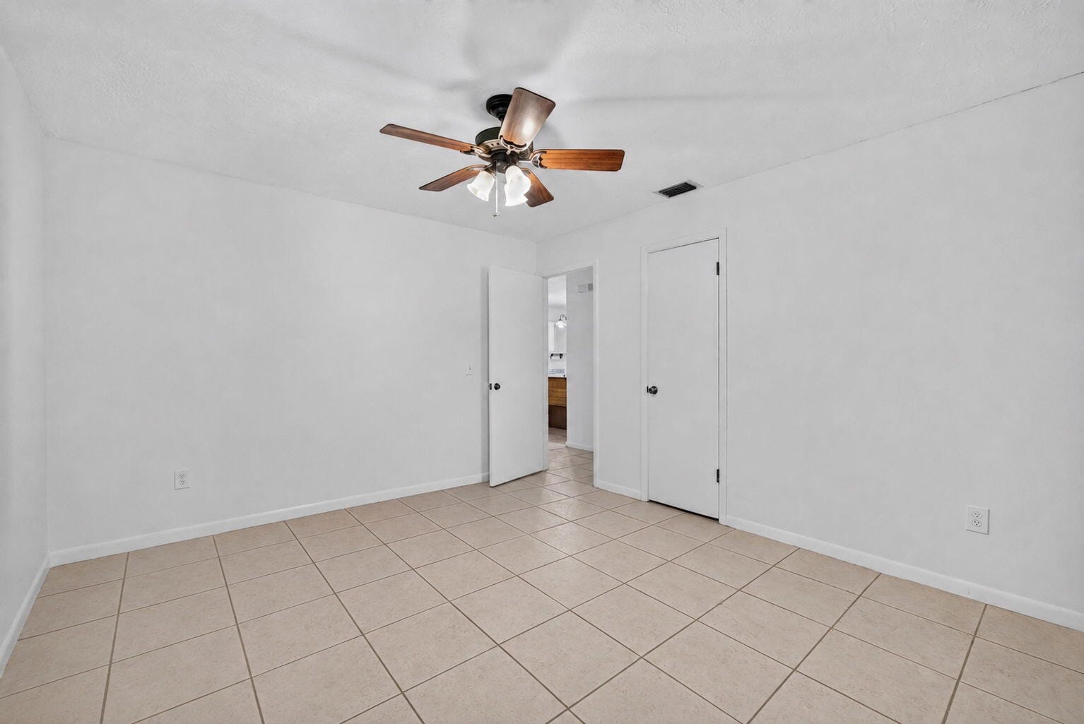 6868 E CENTER Street, Okeechobee, FL 34974 photo 21