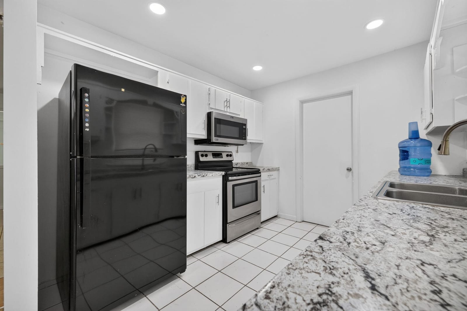 6868 E CENTER Street — photo 10