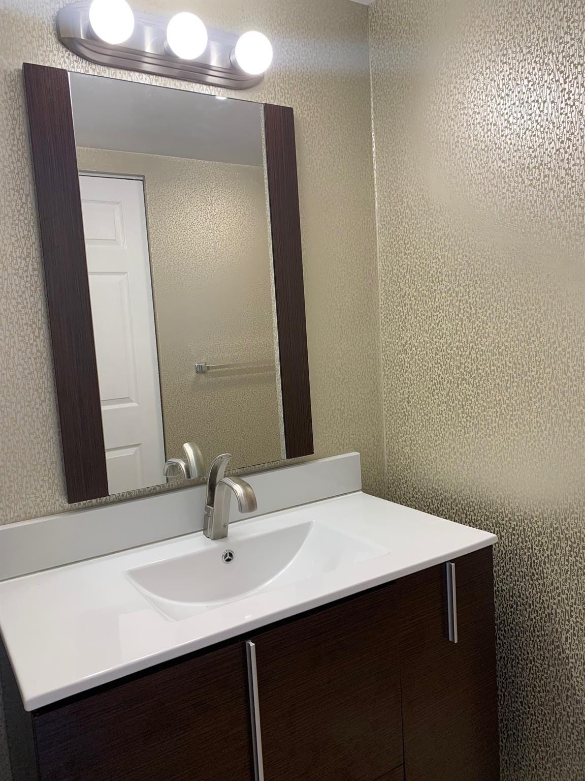 21915 Lake Forest Circle 106 — photo 9
