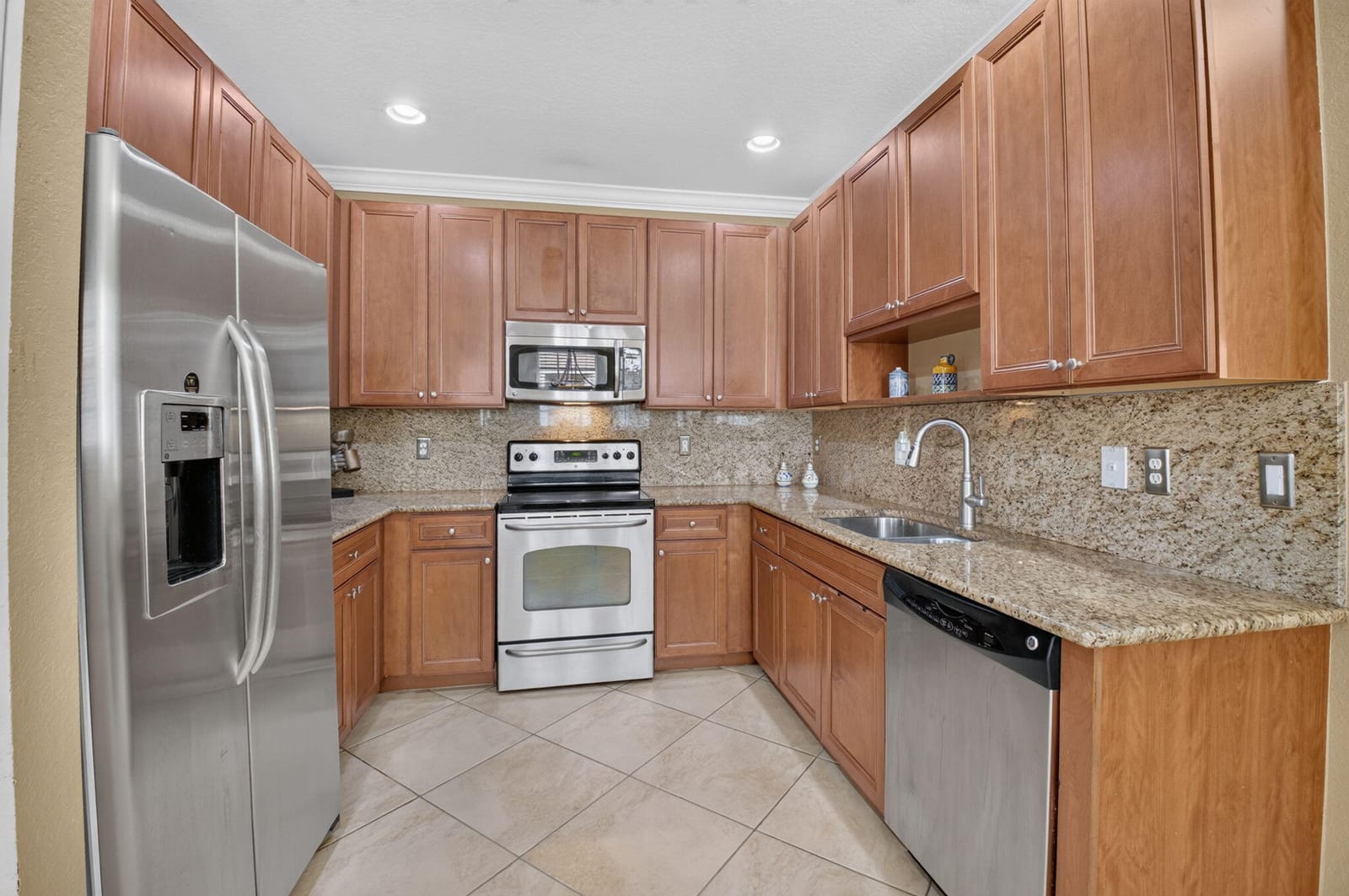 16129 Poppyseed Circle 1608 — photo 12