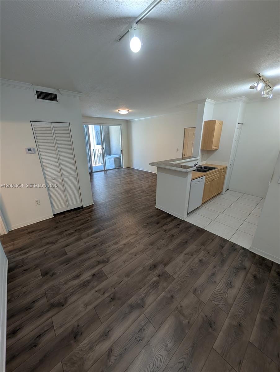 6831 SW 44th Street 203, Miami, FL 33155 photo 4