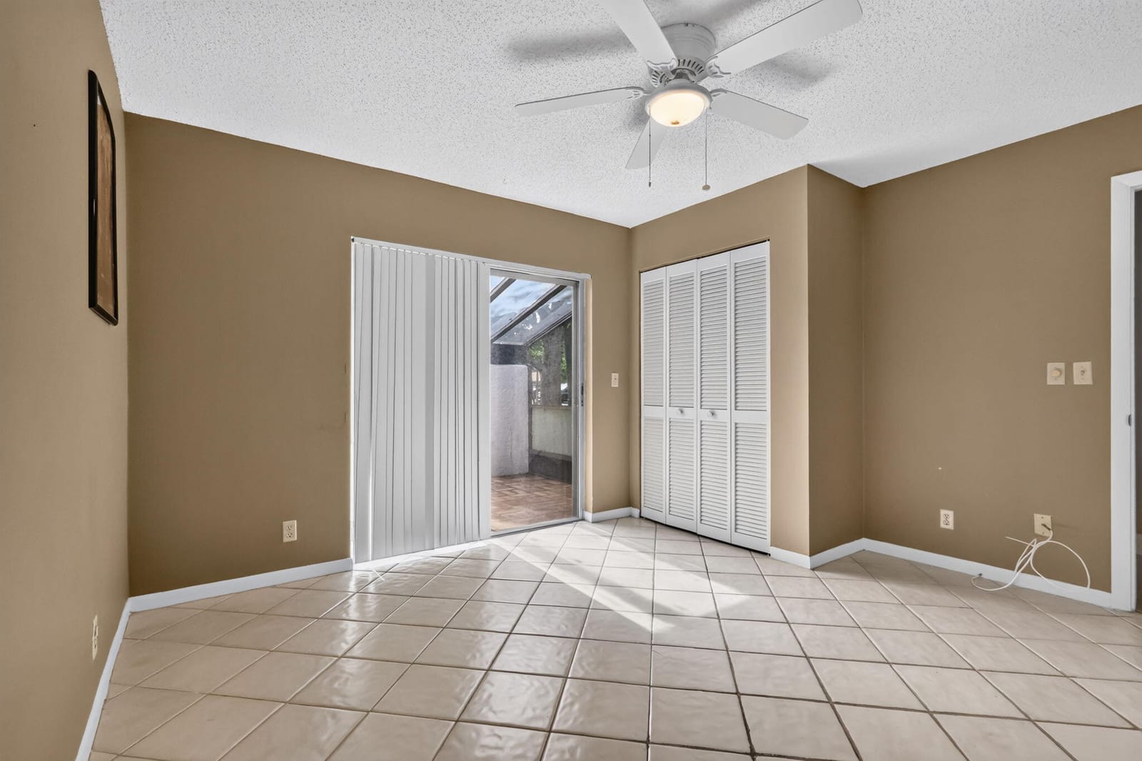 5705 QUEEN PALM Court D — photo 3