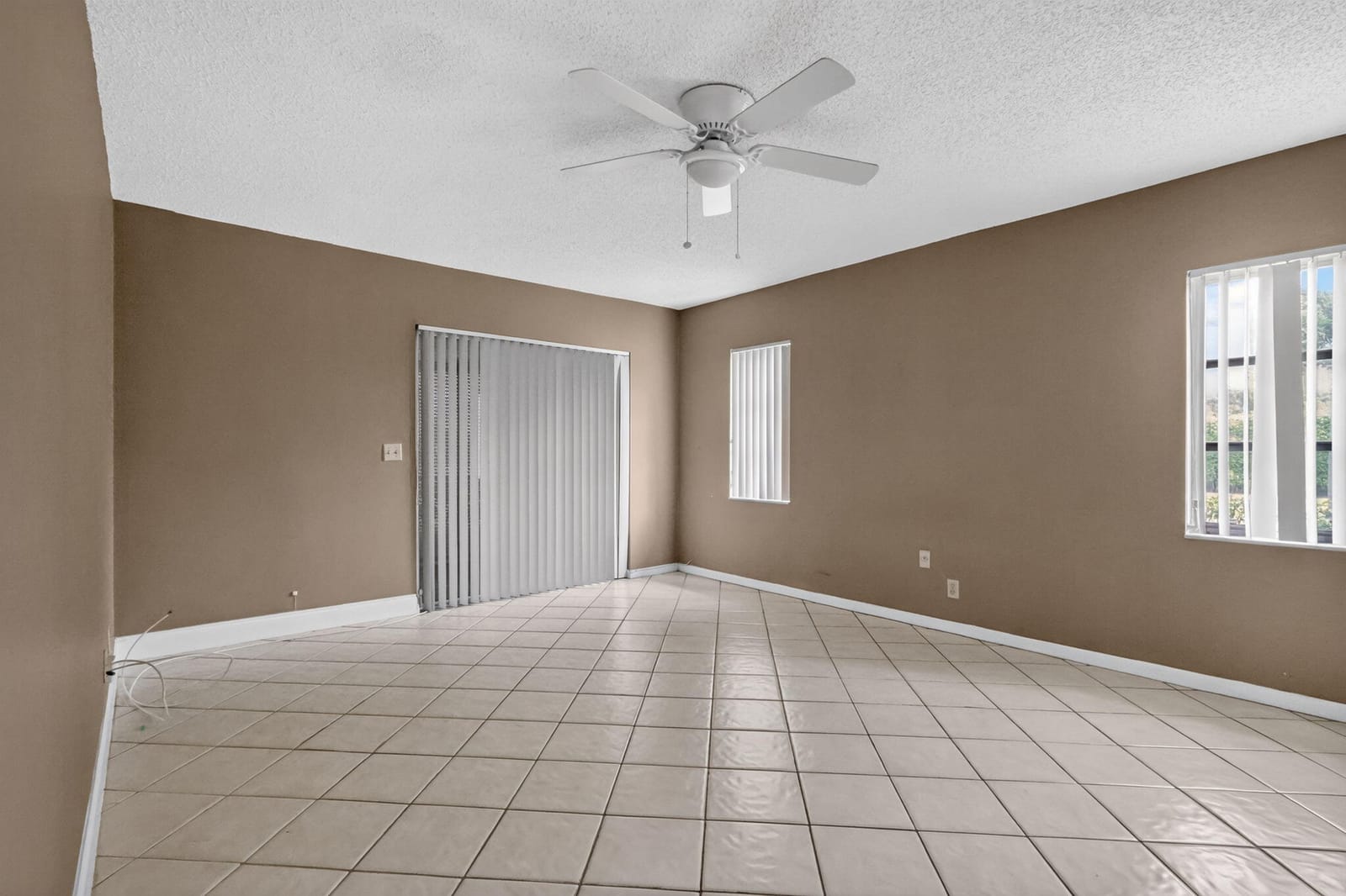 5705 QUEEN PALM Court D — photo 12