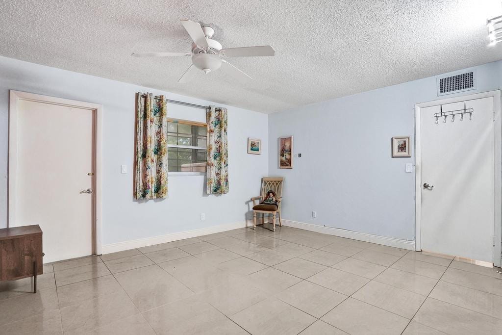 2240 JOHNSON Street 212 — photo 8