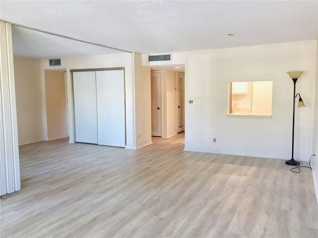 2316 S Cypress Bend Drive 220, Cypress Bend I-B And I-C, Pompano Beach, FL