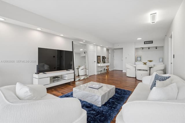 20225 NE 34th Court 1014, Aventura, FL 33180