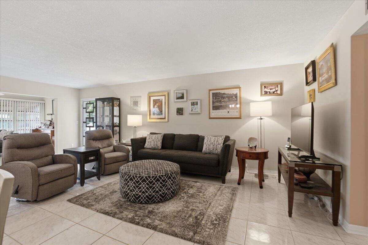 1172 S Drive Circle B — photo 3