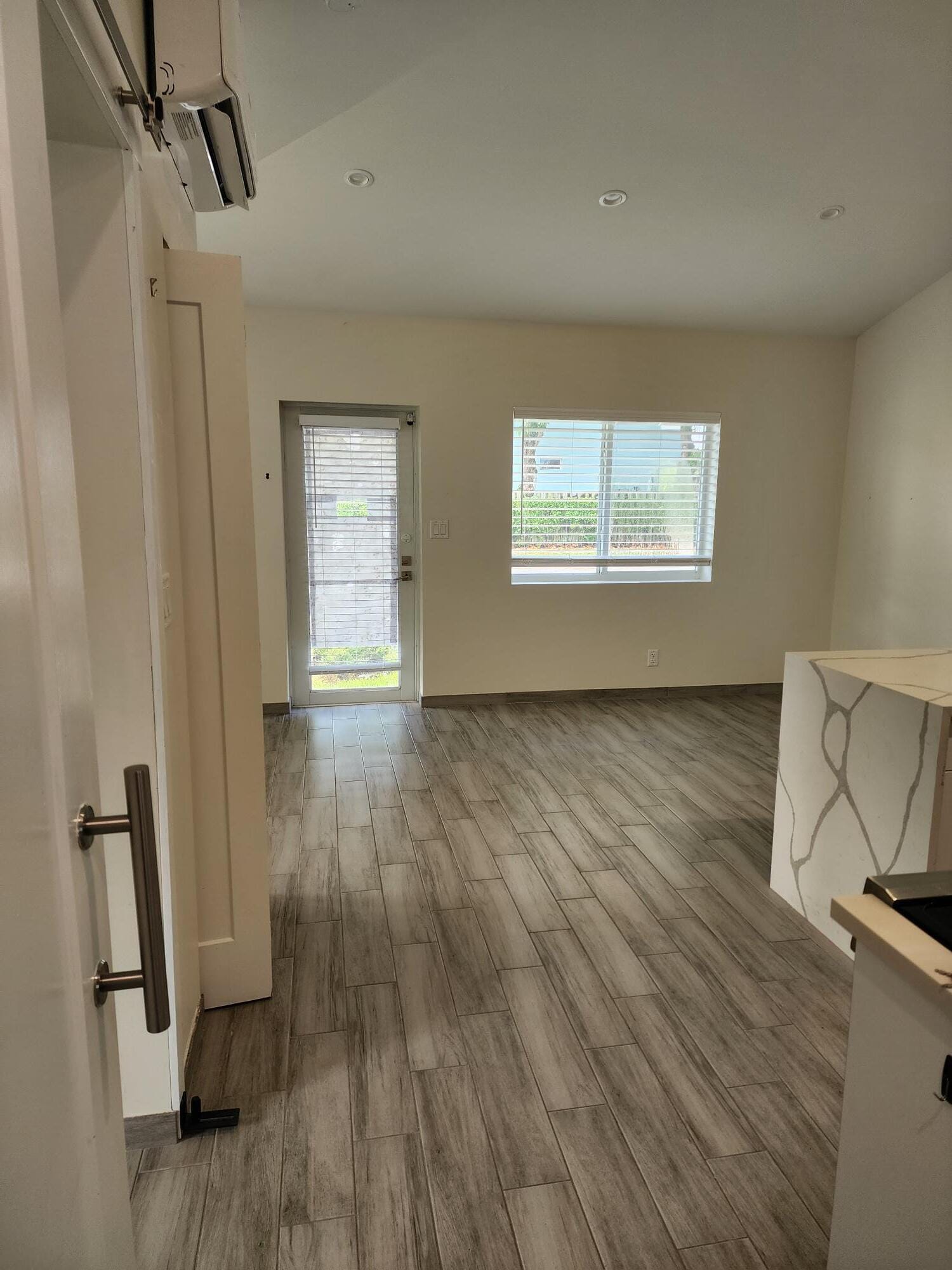 315 SW 7TH Street 1 — photo 4