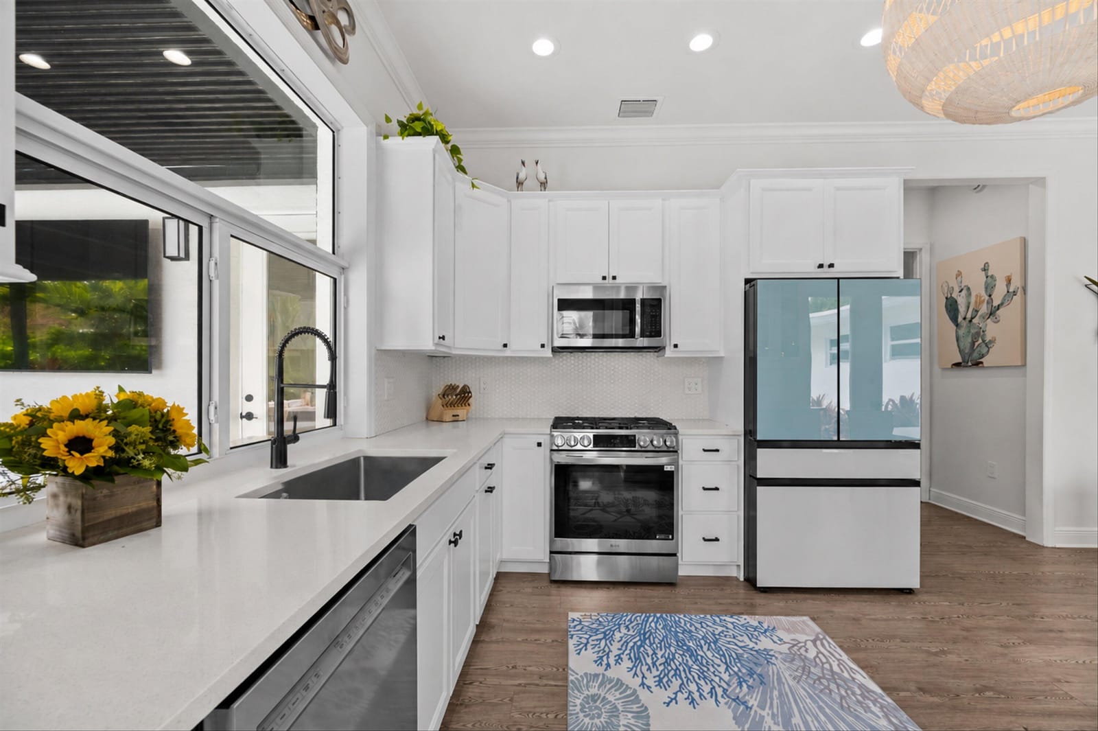 765 Lagoon Drive — photo 12