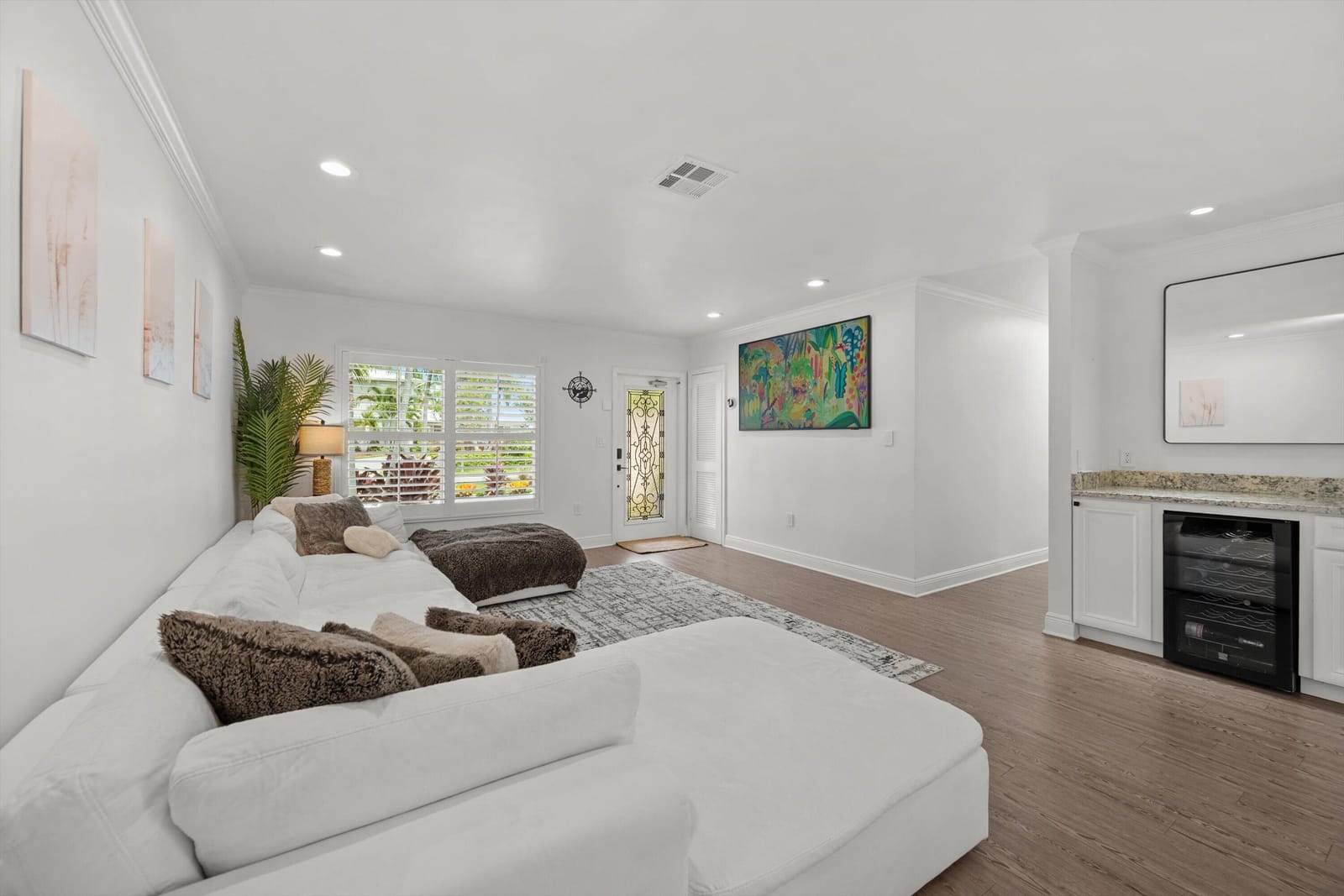 765 Lagoon Drive — photo 8