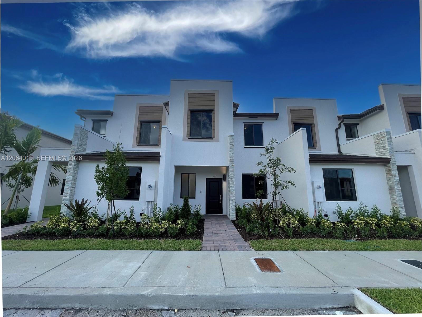 967 NE 211th Street, Miami, FL 33179 photo 24