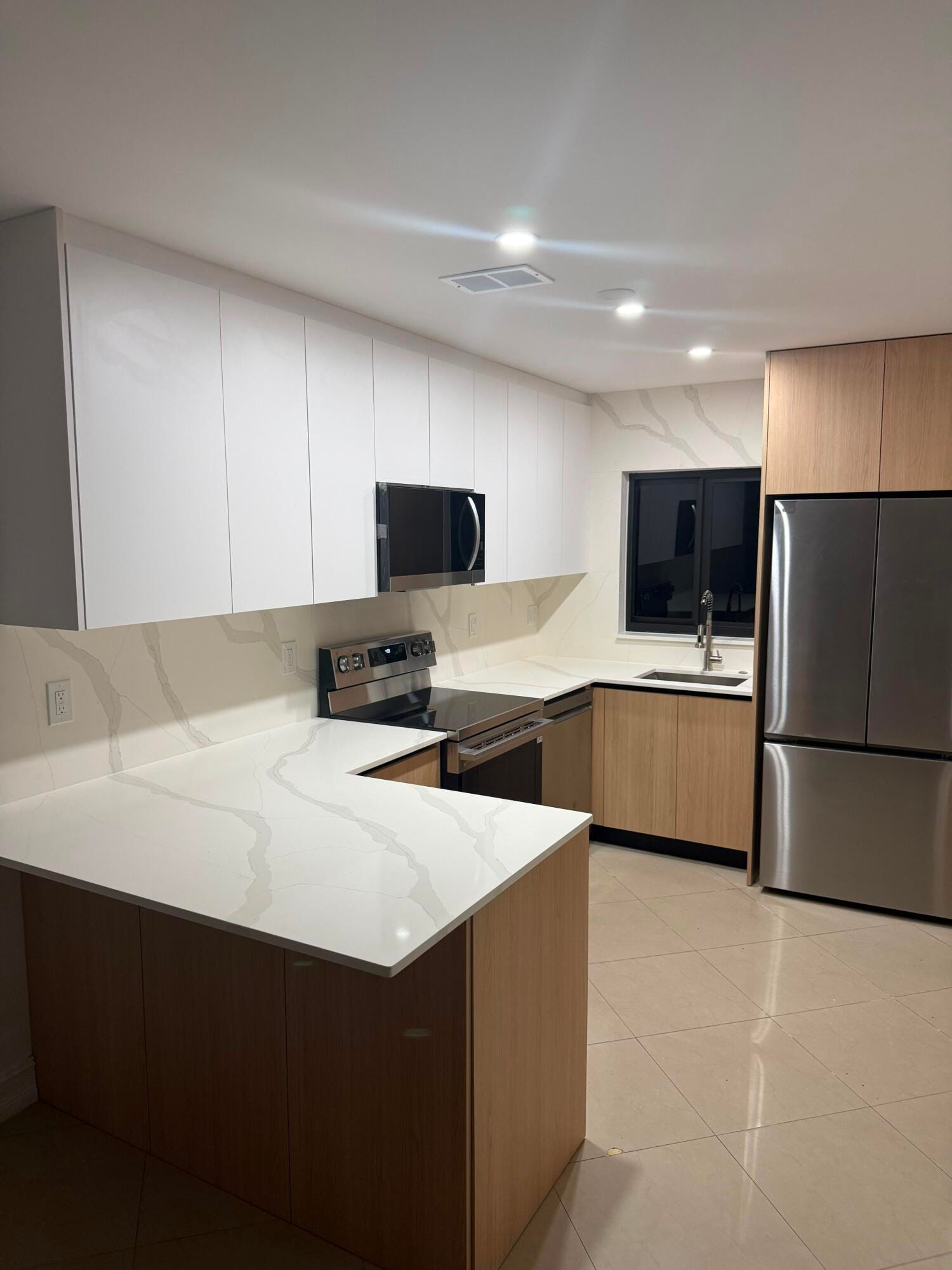 7000 TYLER Street — photo 2