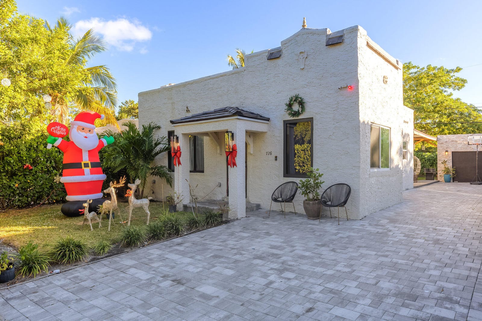 726 LYTLE Street — photo 2