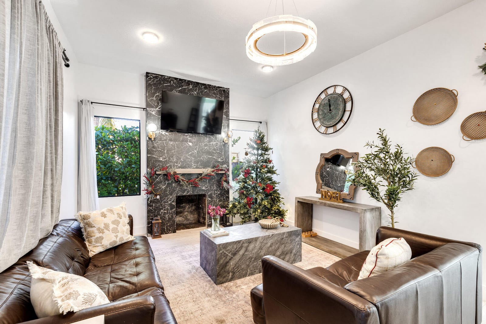 726 LYTLE Street — photo 4