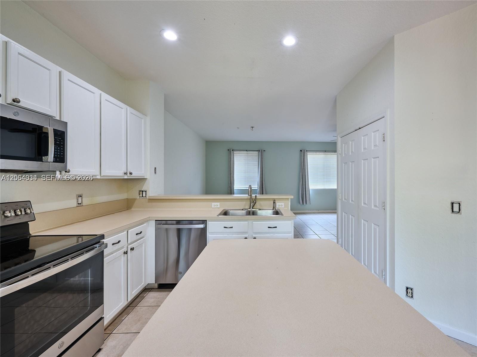 3182 N Greenleaf Circle — photo 7