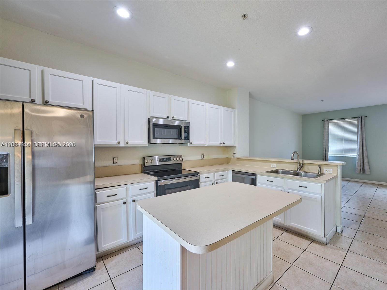 3182 N Greenleaf Circle — photo 4