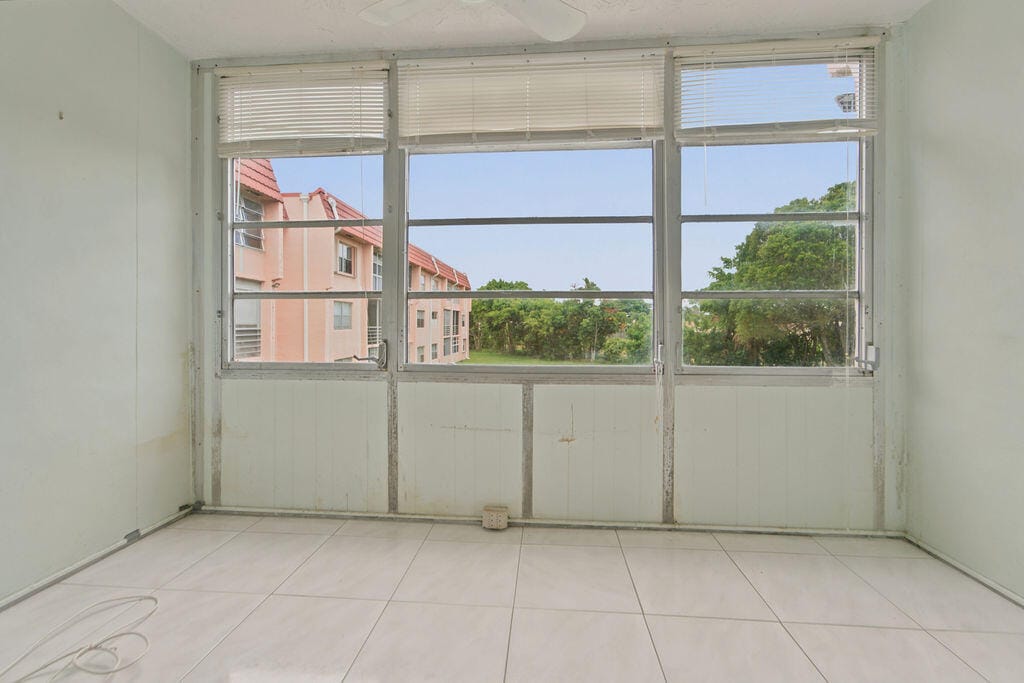 9641 SUNRISE LAKES Boulevard 208 — photo 11