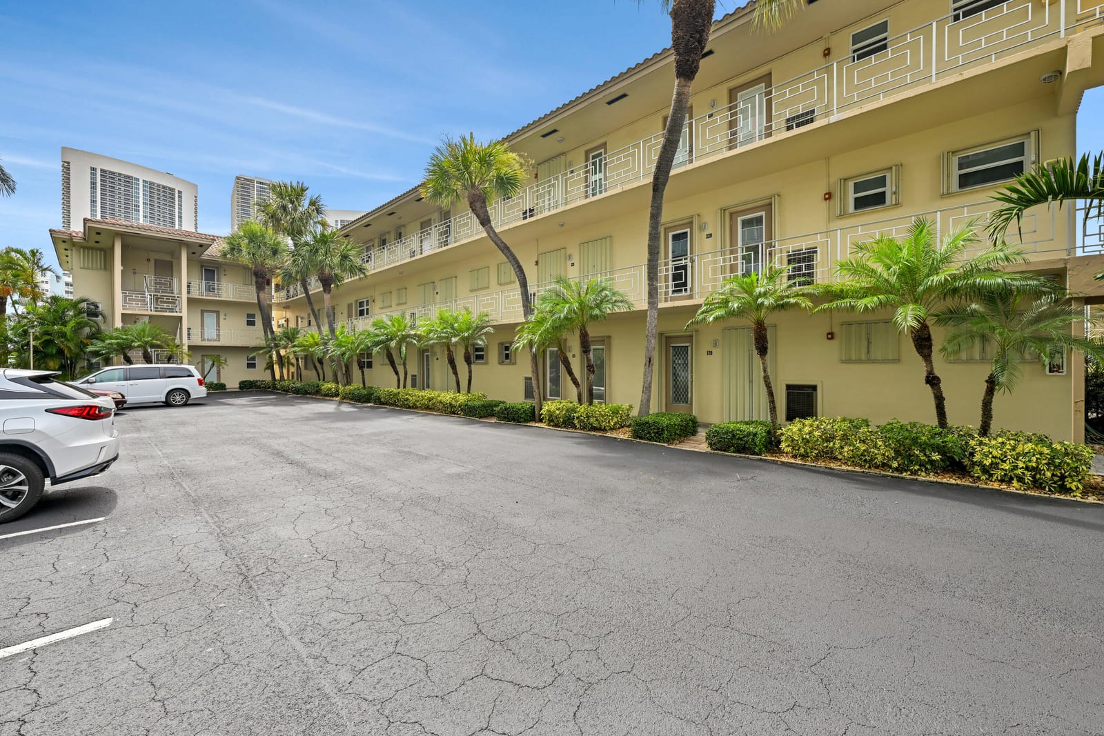 2600 Diana Drive 121, Hallandale Beach, FL 33009 photo 18