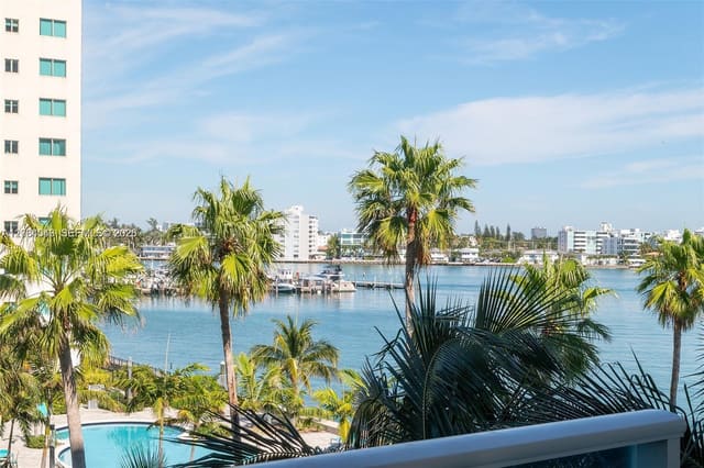 7501 E Treasure Drive 7H, Treasures On The Bay Ii C, North Bay Village, FL