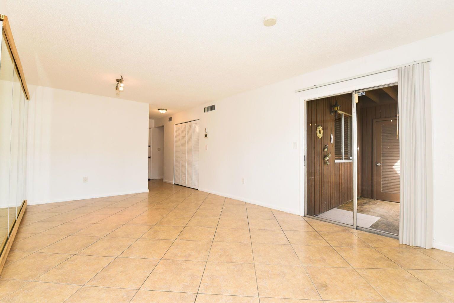 6054 FOREST HILL Boulevard 103, West Palm Beach, FL 33415 photo 5