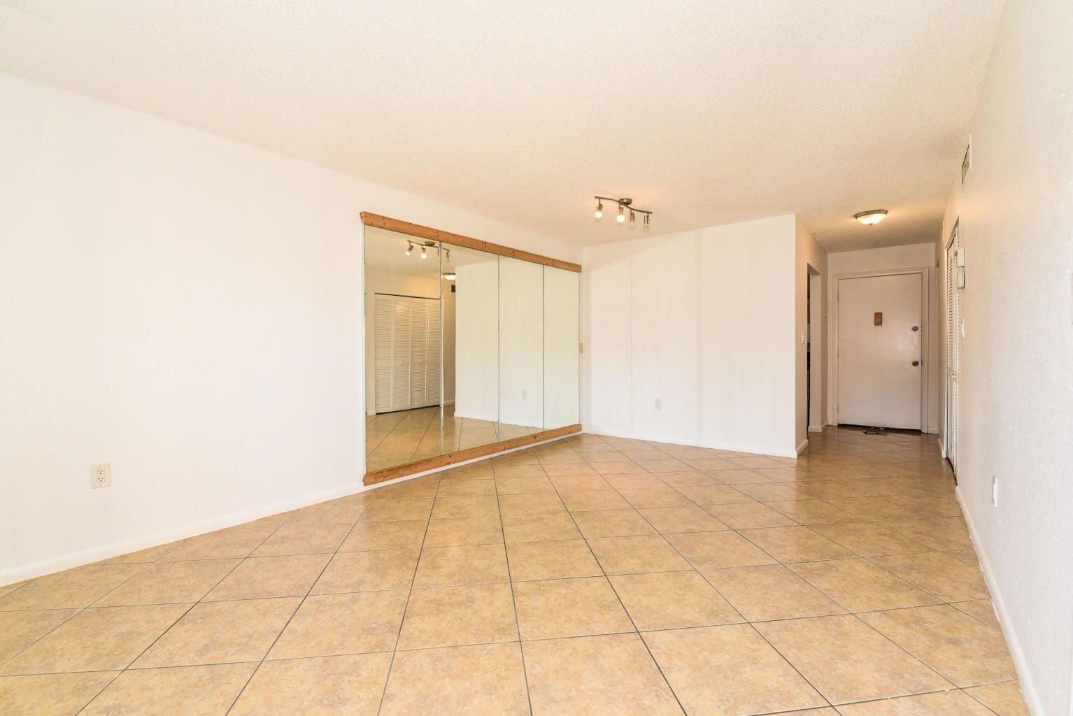 6054 FOREST HILL Boulevard 103, West Palm Beach, FL 33415 photo 6