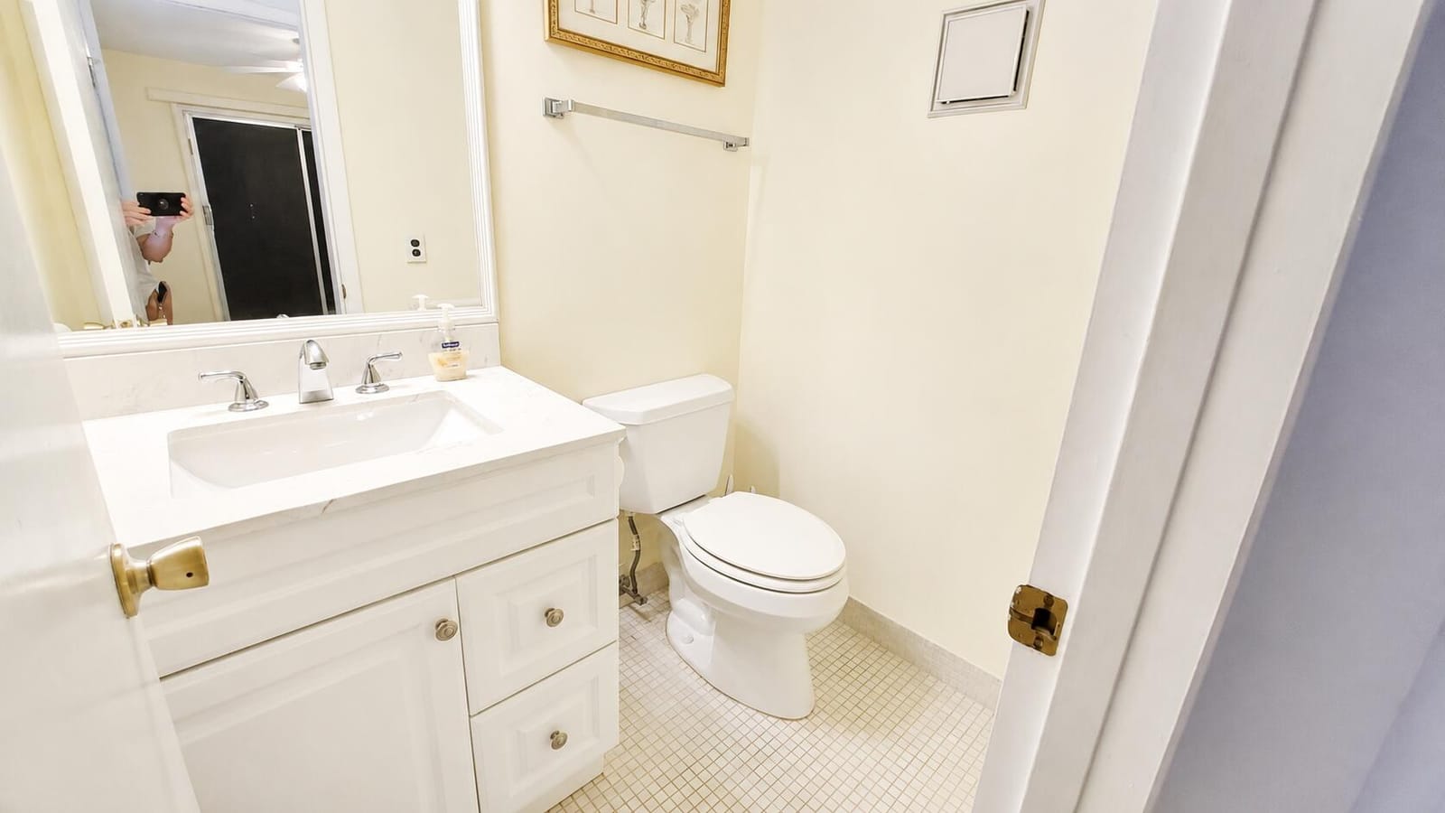 5 SUFFOLK A — photo 10