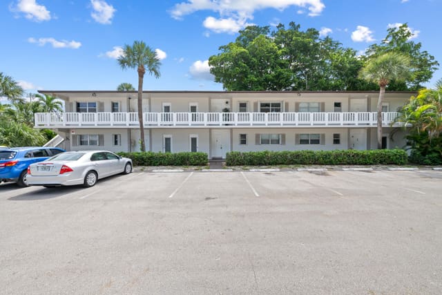 600 SE 2ND Avenue K22, sold in Sequoia Gardens Iii Condo, Deerfield Beach, FL