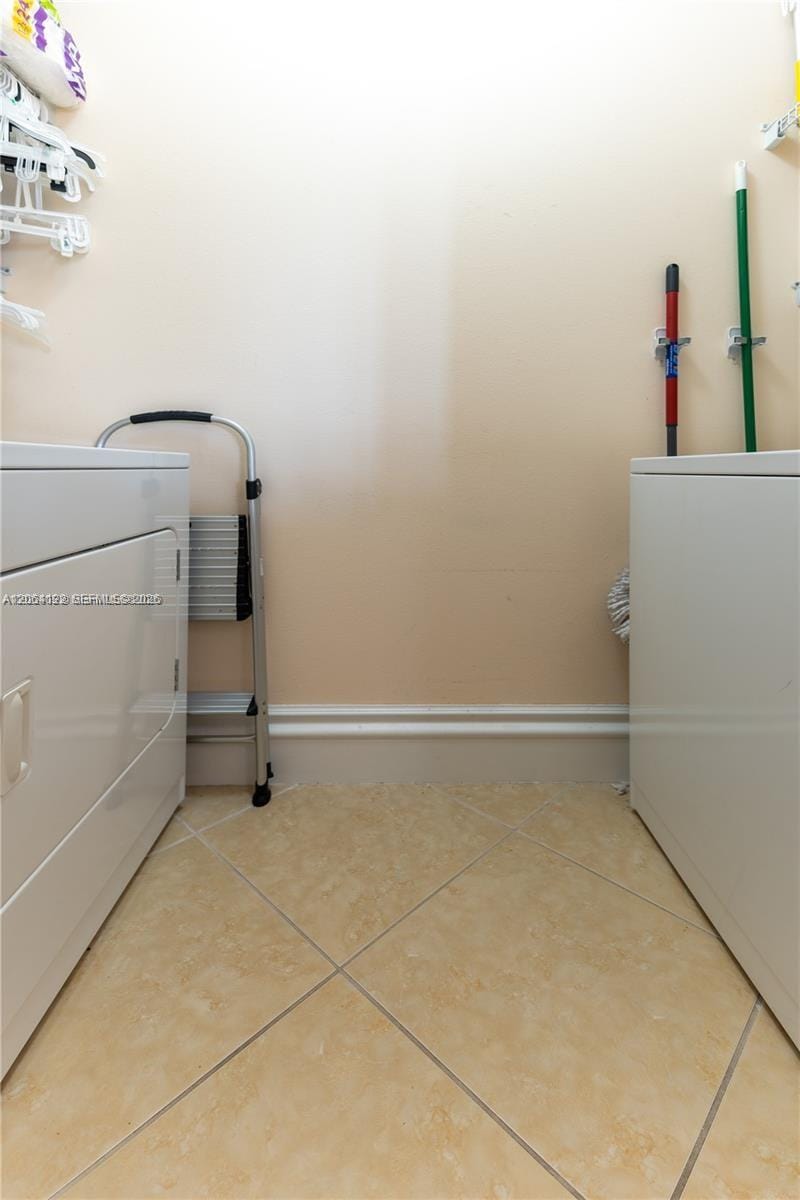 3001 NE 185th Street 710 — photo 10