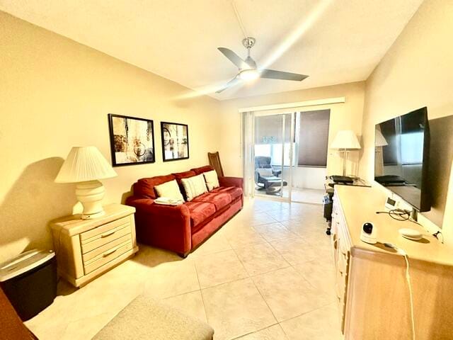 1049 Lincoln C, Boca Raton, FL 33434 photo 13