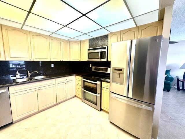 1049 Lincoln C — photo 5