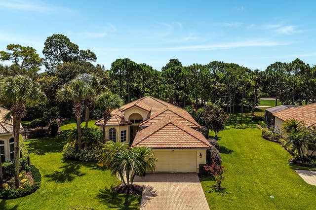 7726 Greenbrier Circle, Port St. Lucie, FL 34986