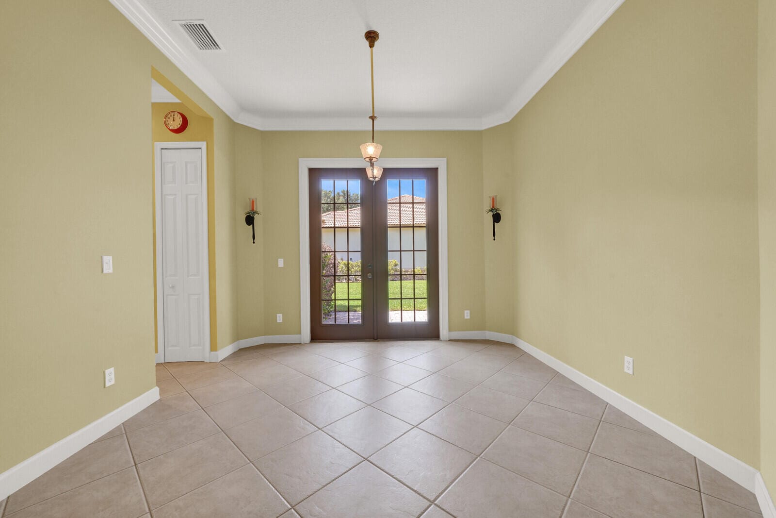 7726 Greenbrier Circle — photo 12