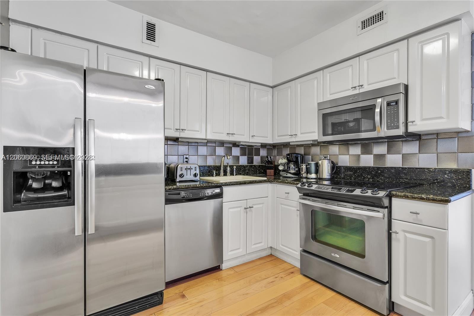 5700 Collins Avenue 15D, Miami Beach, FL 33140 photo 8