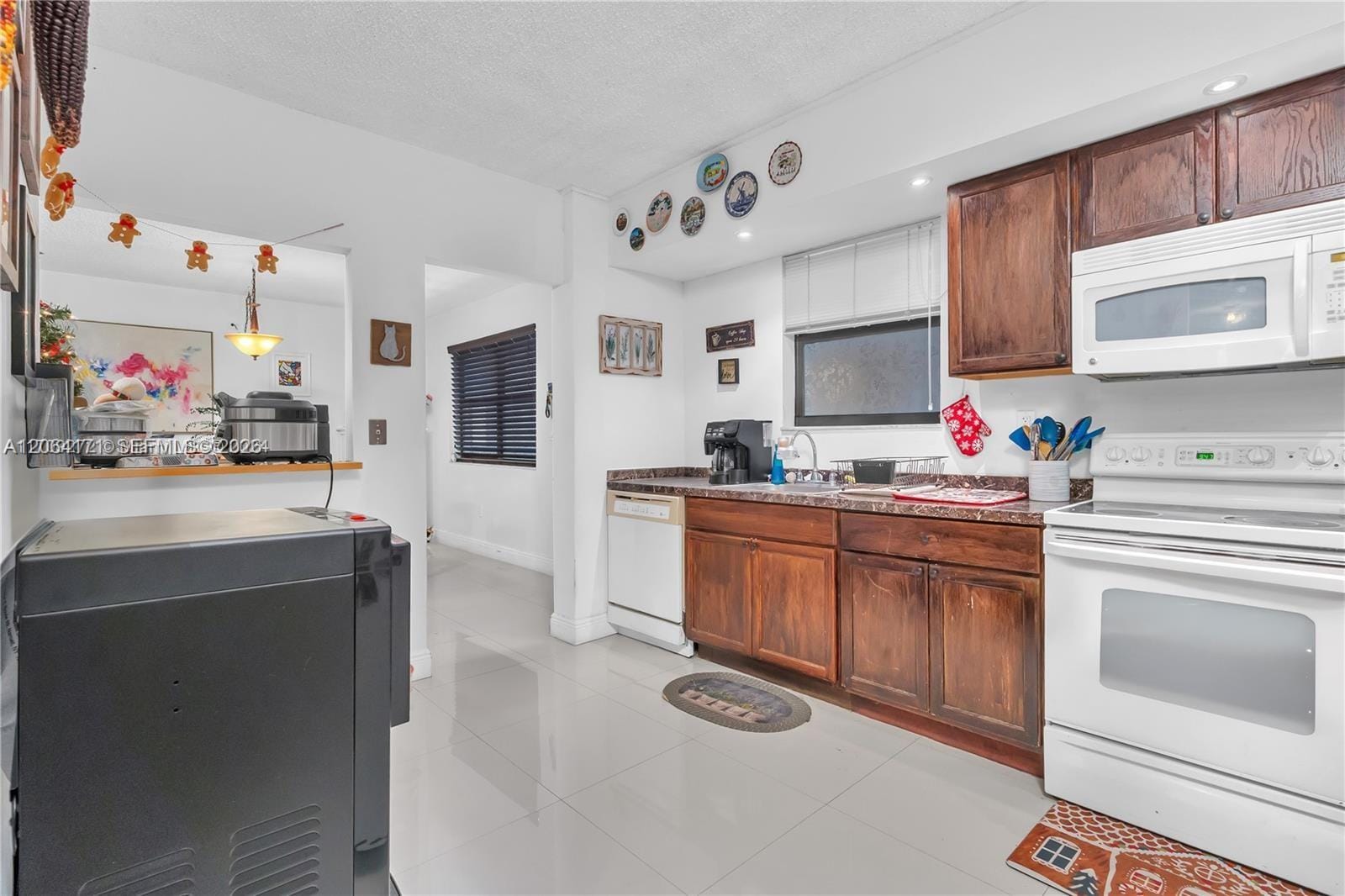 491 Ives Dairy Road 202-5, Miami, FL 33179 photo 5
