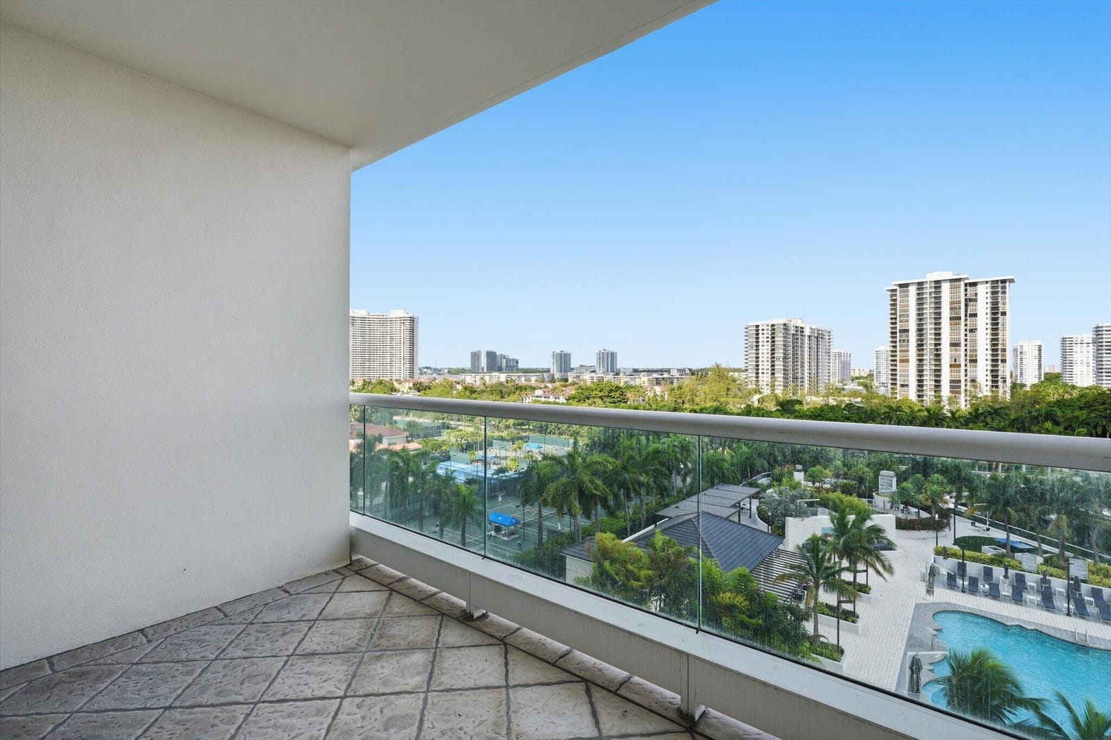 7000 W Island Boulevard 907, Aventura, FL 33160 photo 23