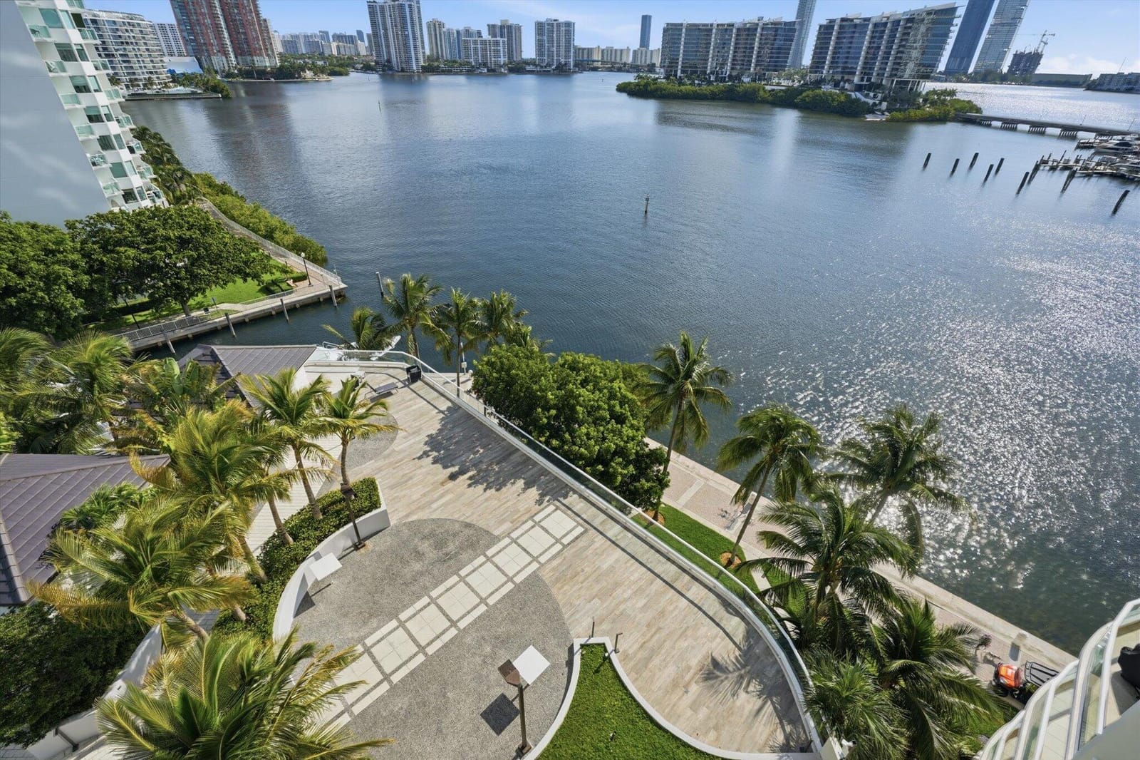 7000 W Island Boulevard 907, Aventura, FL 33160 photo 24