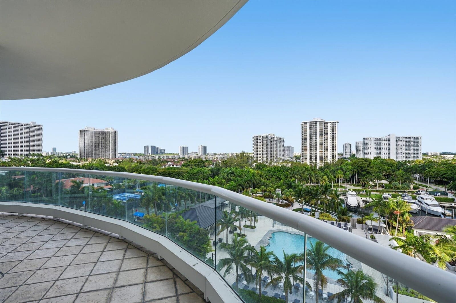 7000 W Island Boulevard 907, Aventura, FL 33160 photo 8