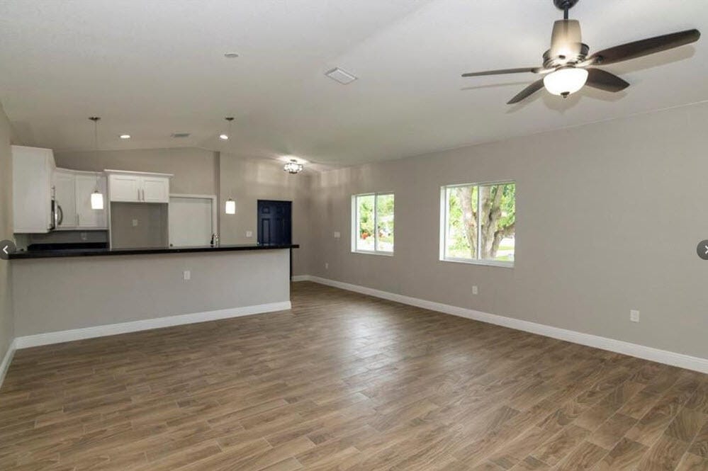 1140 NW 1st Avenue — photo 4
