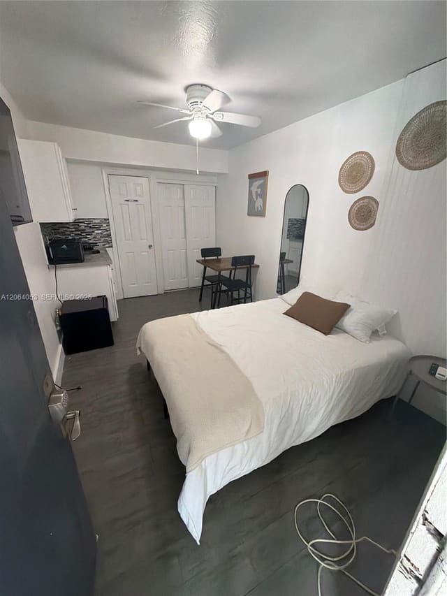 1843 Dewey Street 108, Hollywood, FL 33020