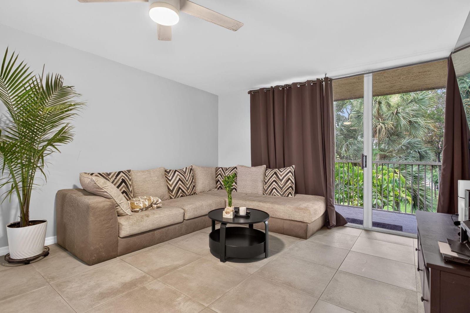 3301 NW 47th Terrace 308, Lauderdale Lakes, FL 33319 photo 16
