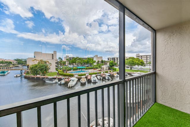 4 ROYAL PALM Way 3020, Boca Raton, FL 33432