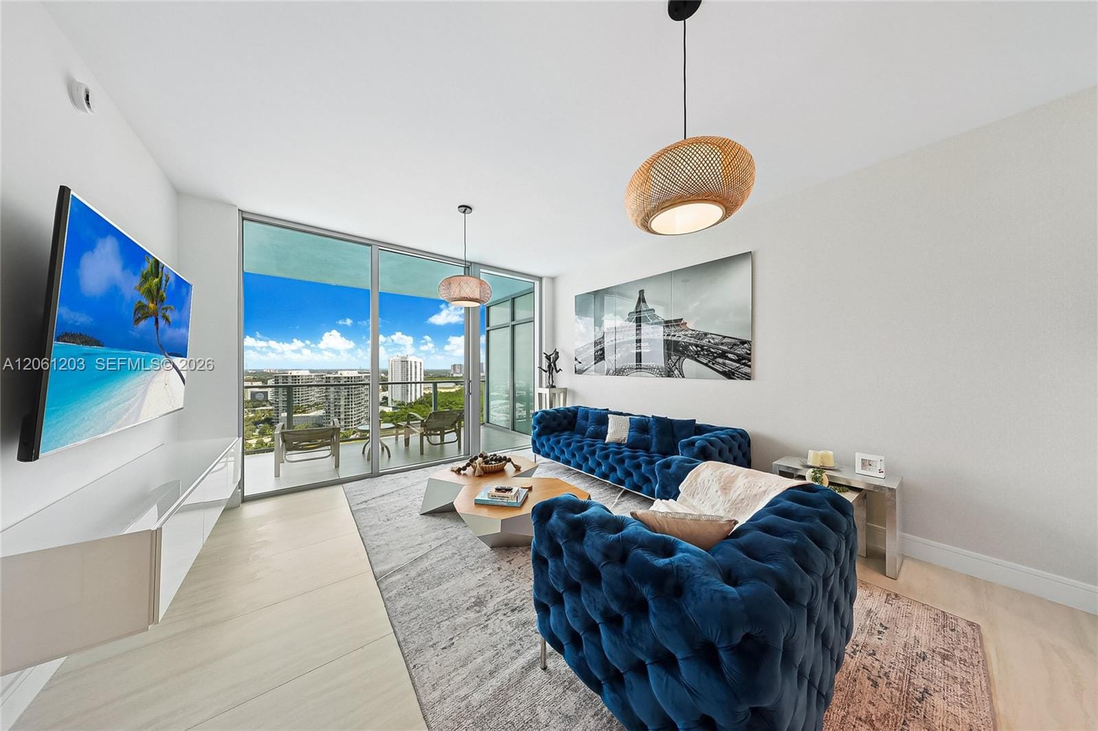 2411 Laguna Circle 2010 — photo 2