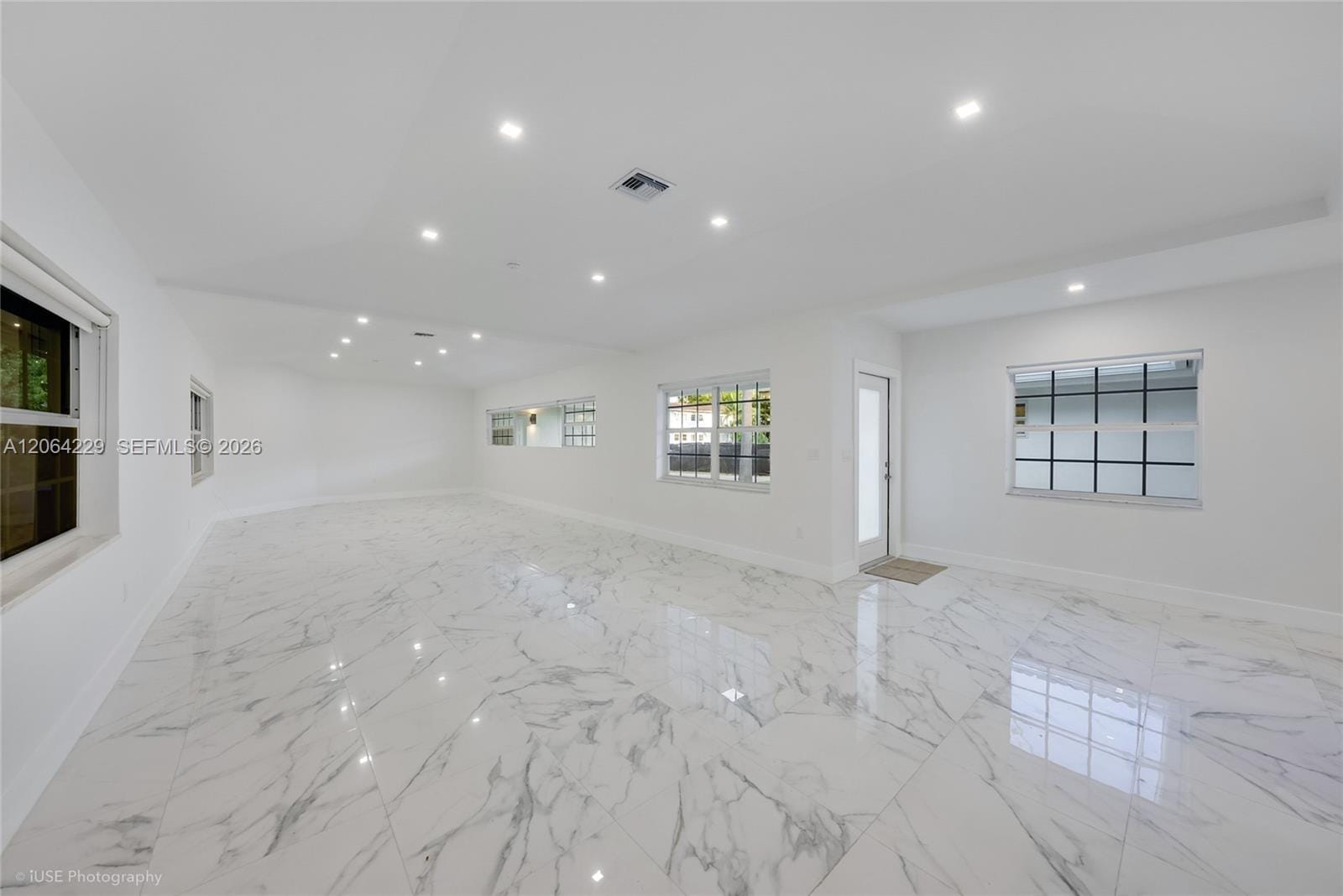 52 Camden Drive, Bal Harbour, FL 33154 photo 13