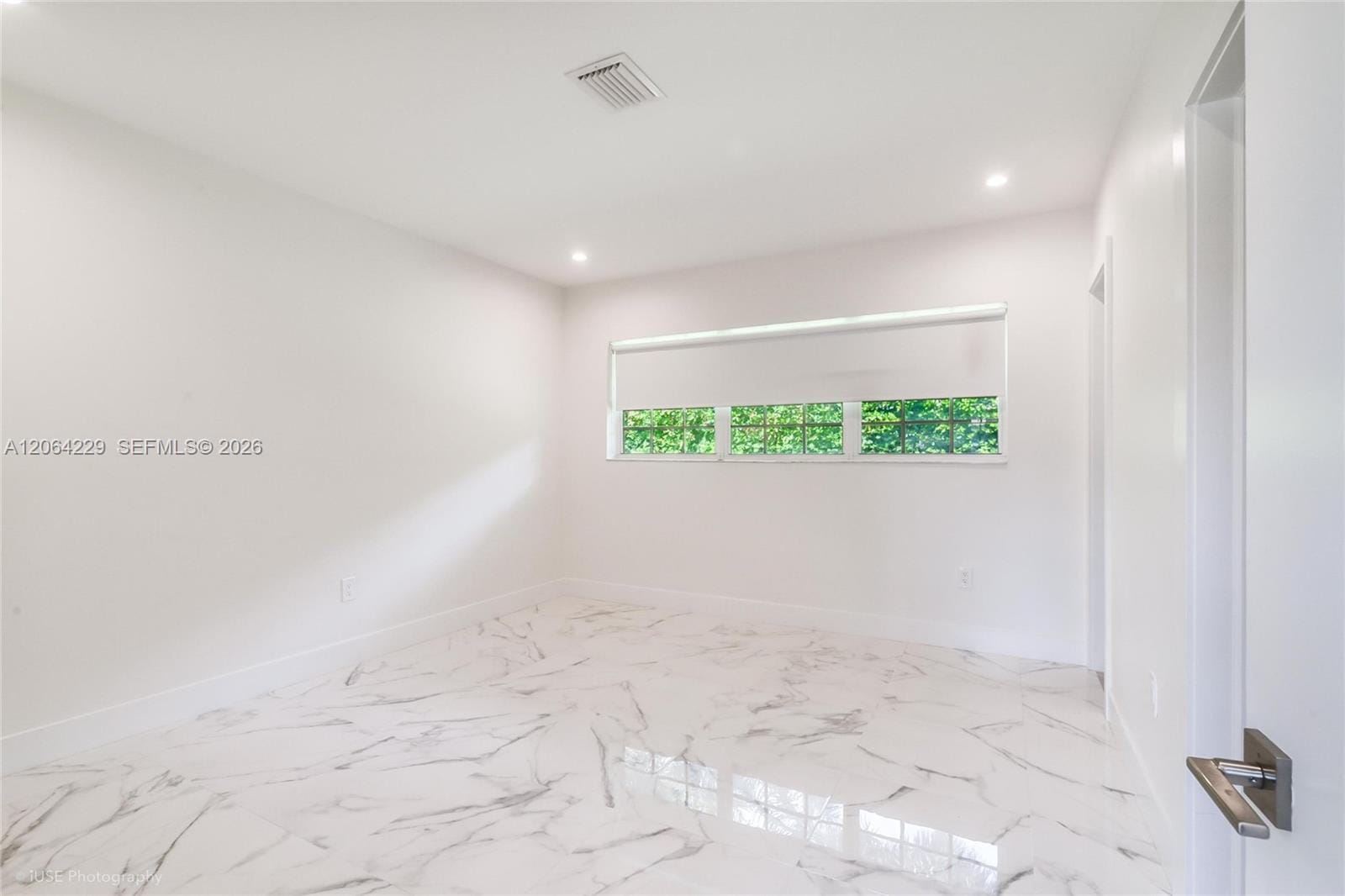52 Camden Drive, Bal Harbour, FL 33154 photo 17