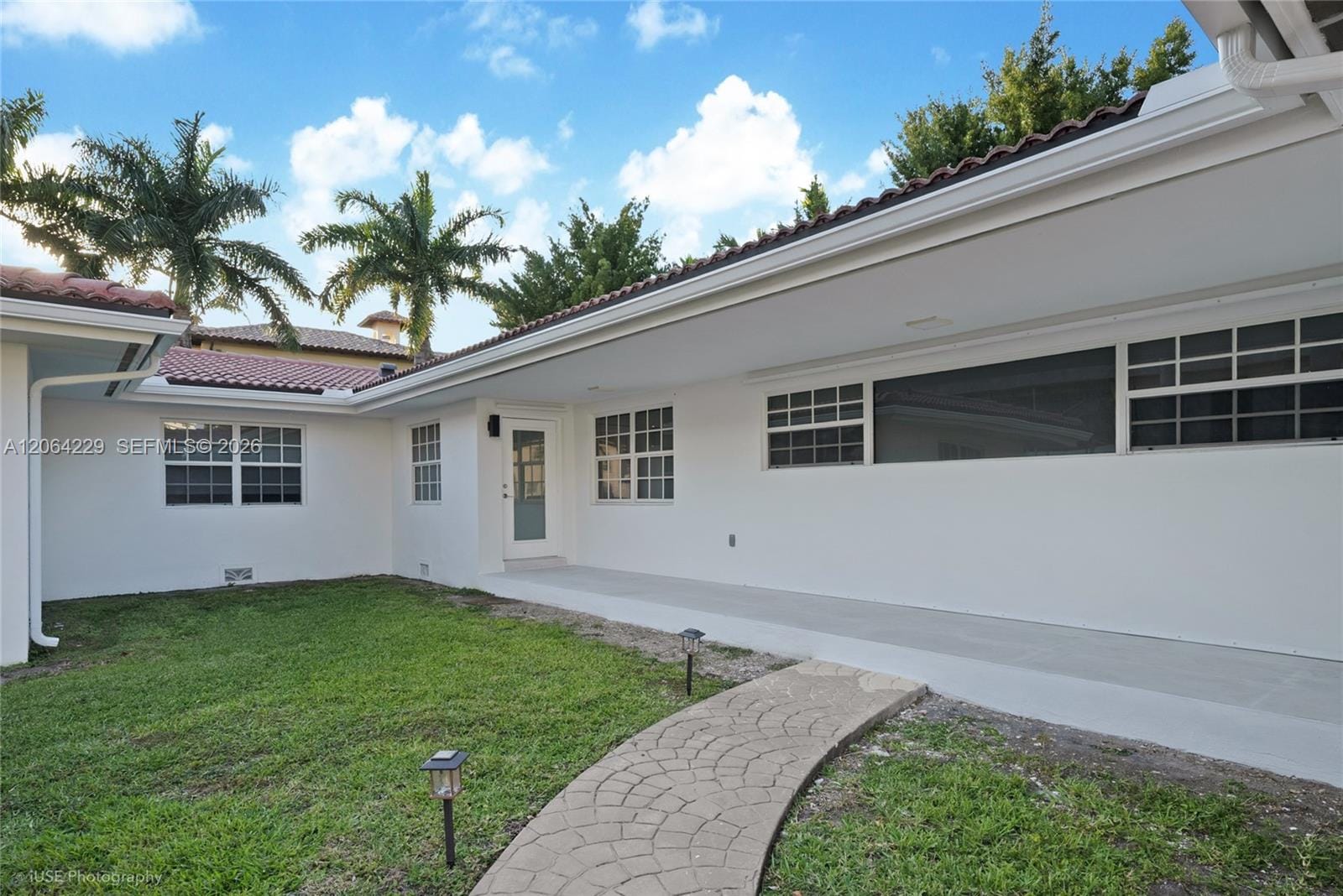 52 Camden Drive, Bal Harbour, FL 33154 photo 6