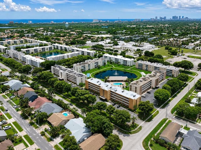 206 SE 10th Street 203, sold in Meadowbrook Lakes, Dania Beach, FL