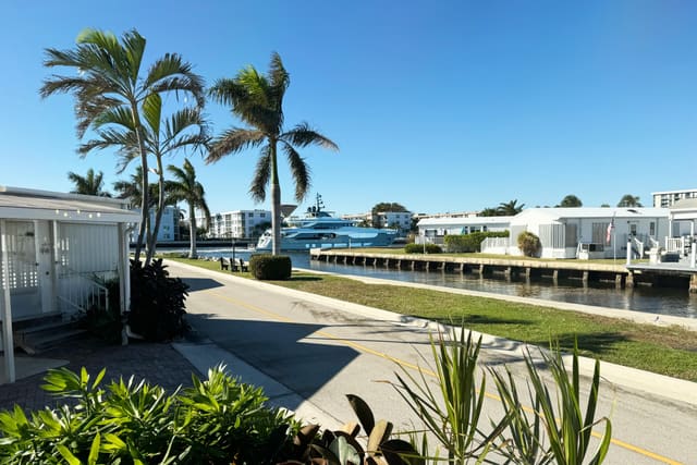 208 Flamingo Drive, sold in Briny Breezes Inc, Briny Breezes, FL