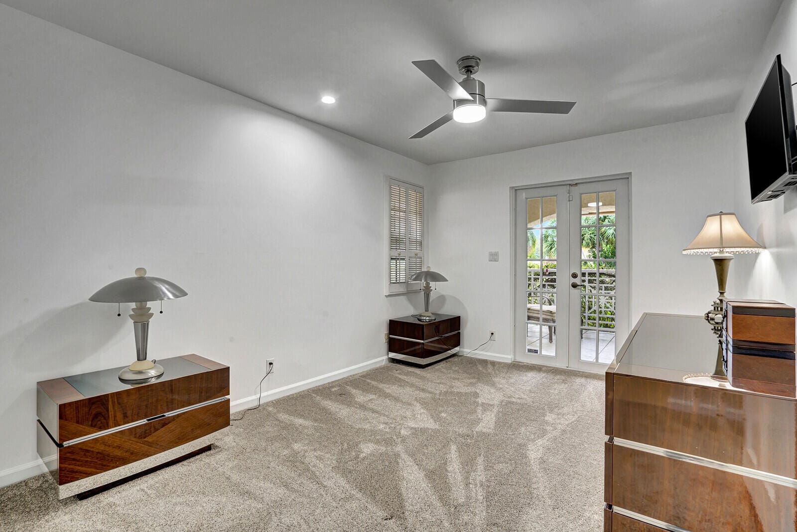 290 E FERN Drive, Boca Raton, FL 33432 photo 15